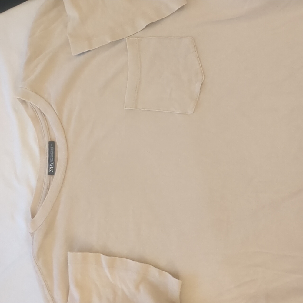 Men's Zara one pocket tea shirt size medium.